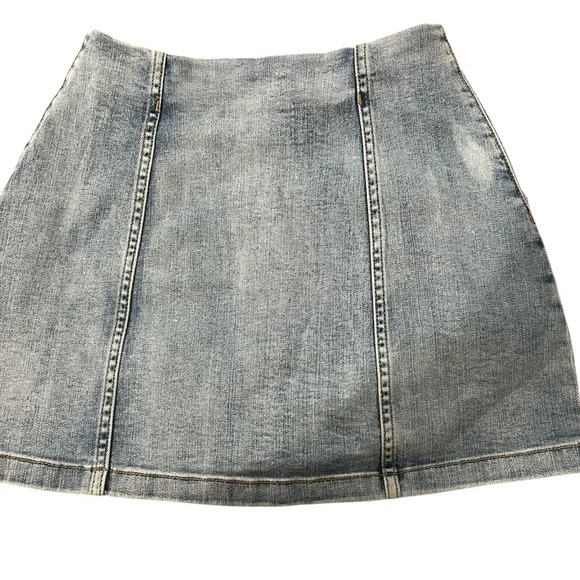 Wilfred Size 2 Button-Front Light Blue Denim Skirt - Picture 2 of 3